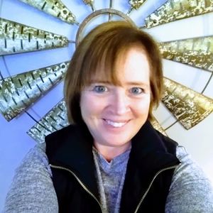 Meet your Posher, Cyndi